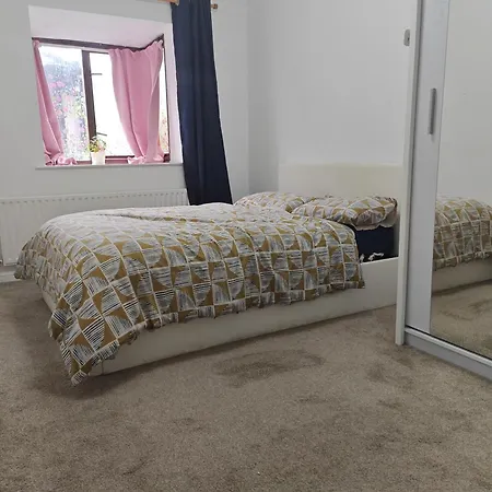 Spacious Flat With Free Parking In Croydon Room photo