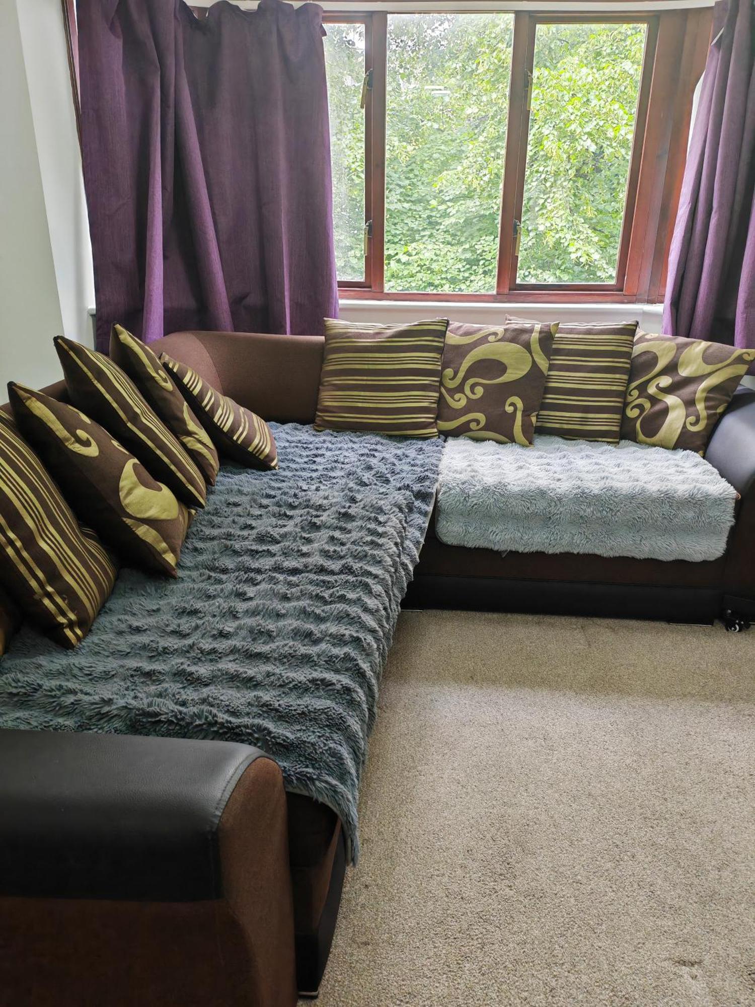 Spacious Flat With Free Parking In Appartamento